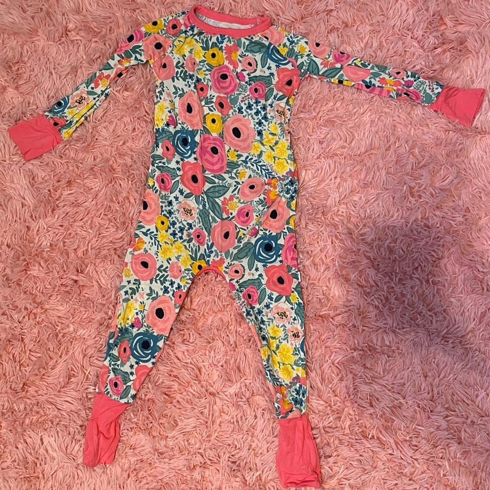 Little Sleepies crescent zippy